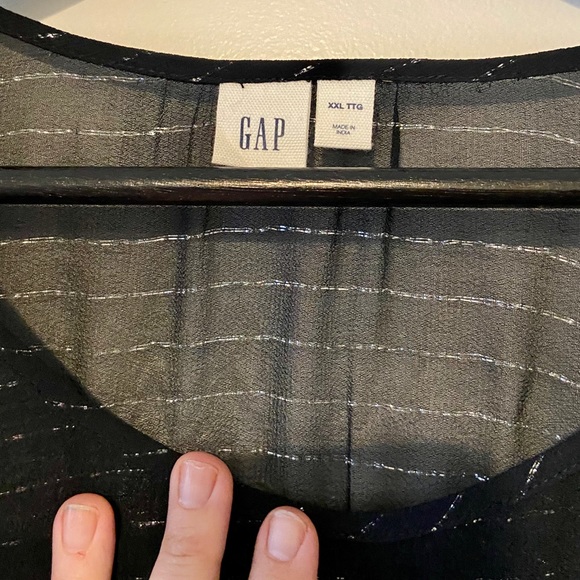 Flowy semi-sheer black blouse with silver thread - Picture 5 of 7